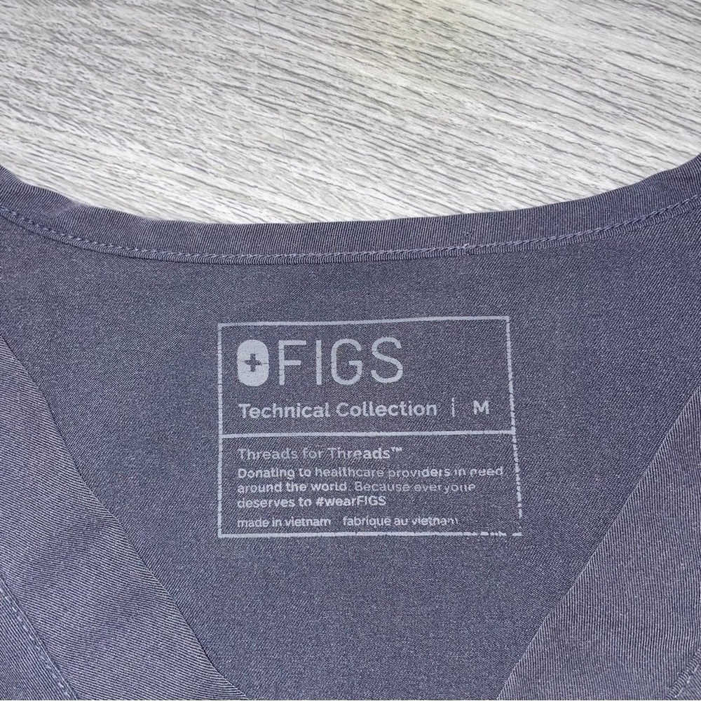 FIGS Leon 2 Pocket Short Sleeve Scrub Top Men's Size Medium Medical Gray FM1500 - Picture 3 of 7